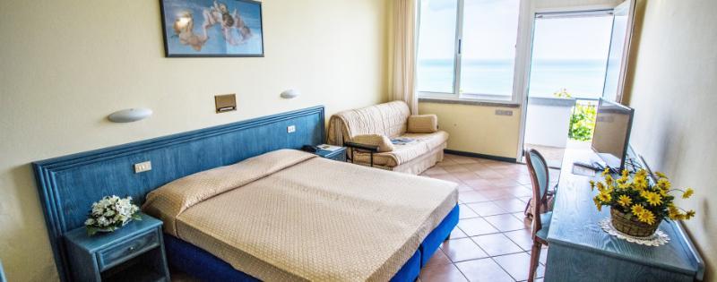 Hotel Capo Est Gabicce Mare Zewnętrze zdjęcie