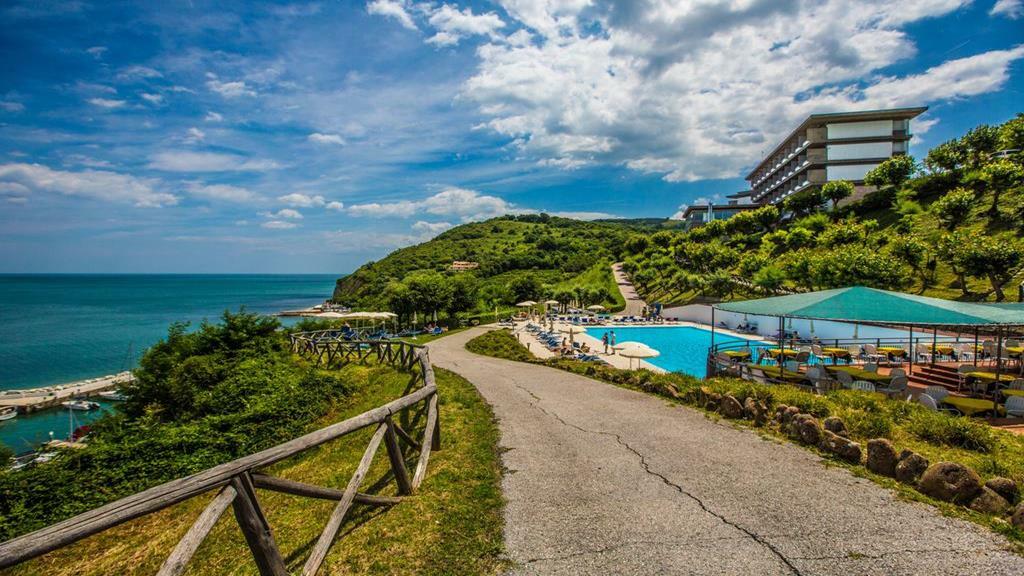 Hotel Capo Est Gabicce Mare Zewnętrze zdjęcie